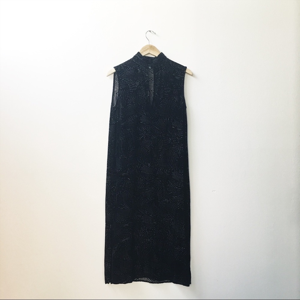 & Other Stories Black Velvet Sleeveless Dress